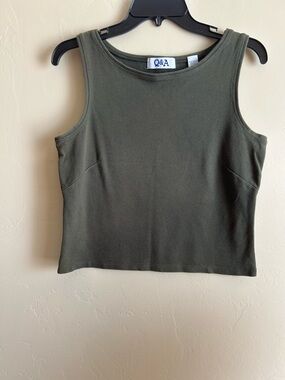 Q&A Cropped Tank